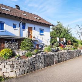 Apartment im Haus Hurst im goldenen Weindorf by Interhome