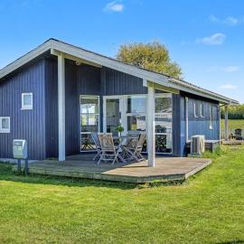 Holiday Home Roya - 100m from the sea by Interhome, hotel u gradu 'Mesinge'
