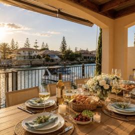 Luxury Canal Retreat Private Jetty -Pet Friendly