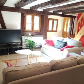 Maison à colombages - Coeur de l'Alsace, hotel i Bischoffsheim