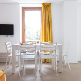 Villa Tola - Giallo, hotel a Valdisotto