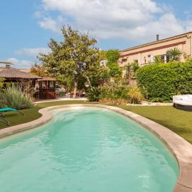 Villa Évasion & Bien-Être Villa avec piscine jacuzzi & sauna, Hotel in Agde