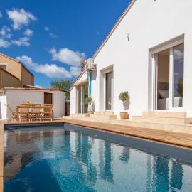 Frontignan, Villa Bianca, piscine et jardin