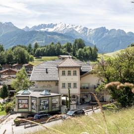 ALPENAPART Ladis - Premium Family Apartments, hotel u gradu Ladis