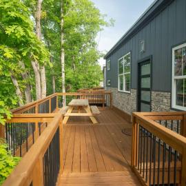 Greystone - Cozy 2-bedroom Tiny Home in soothing Anderson SC on Lake Hartwell, hotel u gradu Anderson