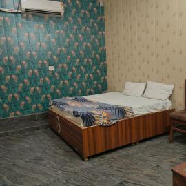 Etah में, होटल Rao sahab hotel and restaurant