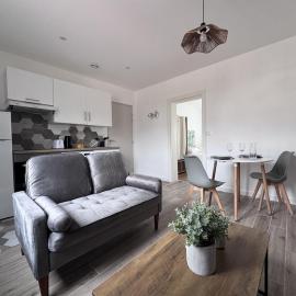 Le Briviste, avec parking privé, hotelli kohteessa Brive-la-Gaillarde