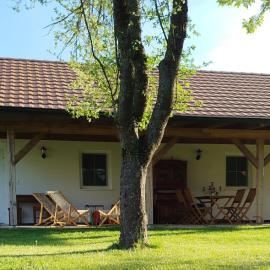 BeLu Home & Őrség, hotel in Bajánsenye