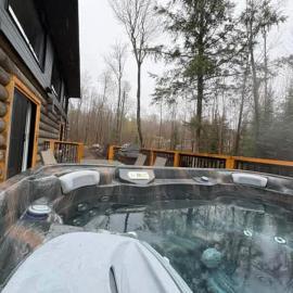 Nature Comfort and Getaway - Chalet AKIA, khách sạn ở Saint-Gabriel-de-Brandon