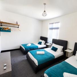 Tudors eSuites - Three Bedroom House - #16B