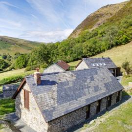 Cwm Clyd - Carthouse, hotel in Rhayader