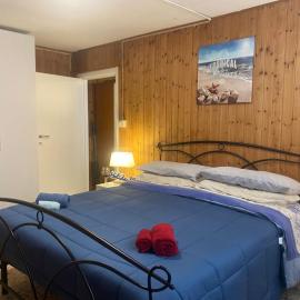 Logudoro Cabin by Holiday World، فندق في ألغيرو