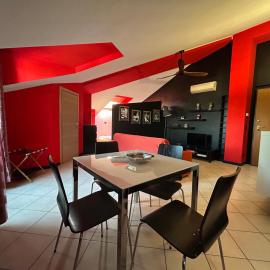 La mansarda, hotel u gradu 'Asti'
