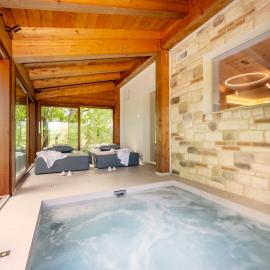 VILLA SERRA - Sibillini Retreat、Montefortinoのホテル