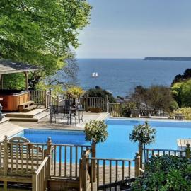 Woodend Seaside Villa