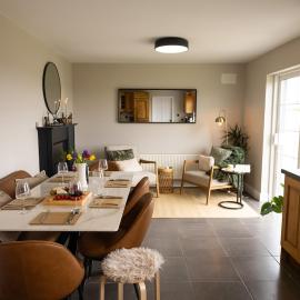 Coastal Haven in Beautiful Stradbally Village, hotel in Stradbally