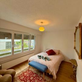 Studio chic et élégant avec Wi-Fi et Smart TV, Hotel in Lausanne