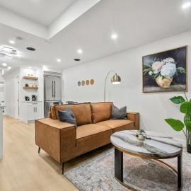 Shaganappi 2BR Private Suite near Downtown Calgary – 2 Queen Beds, Full Kitchen, Laundry
