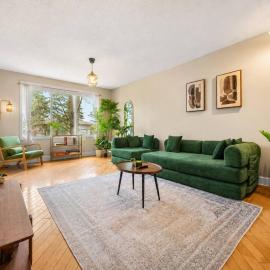 Viesnīca Family-Friendly 3BR Bungalow by Chinook Mall Kalgari