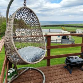 35 Wester Bonnyton with Stunning Sea Views, hotel in Longmanhill