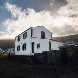 Liiiving in Azores - Ocean View House, hotel in Canto da Areia