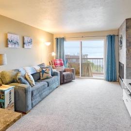 Cute Oceanfront Condo - Ground Floor - Beach Access, hotel en Lincoln City