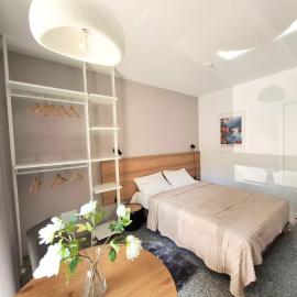 Eva Urban Rooms Centro Lecco, hotel in Lecco