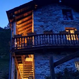 Baita Marianna - Mountain Chalet a Quincinetto, hotel in Quincinetto