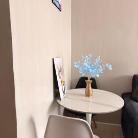 HIDEOUT BnB with swimming pool, מלון בKiambu