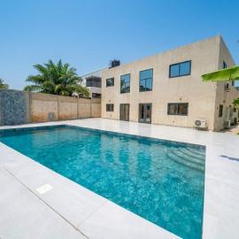 Villa Lawsmat avec piscine privée et grand jardin