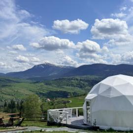 Forest glamp – hotel w mieście Jasina