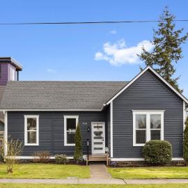 Modern Bellingham Retreat