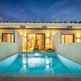 Helena's Aether Suites - Seaview & Heated Infinity Pool, מלון בטרגקי