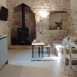 Ellotis Stone Retreat
