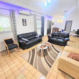 The Yafé Bastos 15 (Villa), khách sạn ở Yaoundé