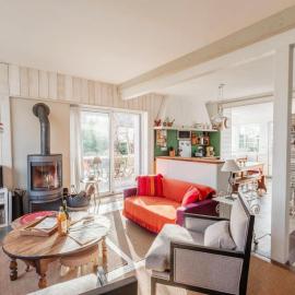 Cozy holiday home near the sea in Porspoder