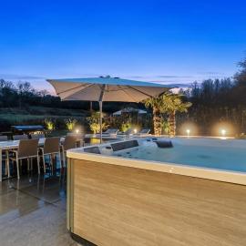 Villa Baloo with pool and hot tub, Hotel in Aubange