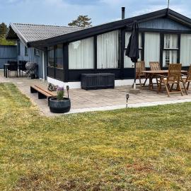 Beautiful Home In Hadsund With Wifi