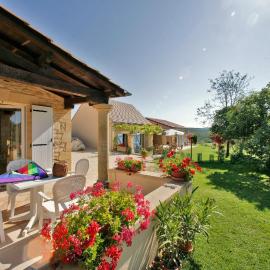 Gite Sierra, hotel in Salignac Eyvigues