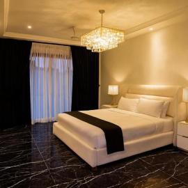2Bedroom Luxury Stay With 2 2 ACs And Private Parking, hotel u gradu 'Lahore'