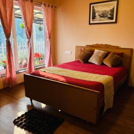 Rosewood Camellia - Near Ooty Town, hotel in Ooty