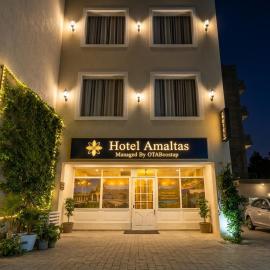 Hotel Amaltas Nayagaon Near PGI & PEC College, khách sạn ở Chandīgarh