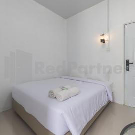 Adam Guesthouse Mitra RedDoorz