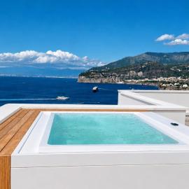 Villa Coralia Sorrento, Luxury Suite in Amalfi Coast, Italia, hotel in Sorrento