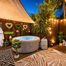 Secluded Garden Lodge with Private Hot Tub - WiFi - Close to Beach