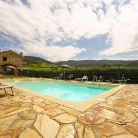 El Cuelebre, hotel v destinaci Arancedo