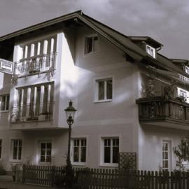 Appartementhaus Grill, hotel di Strobl