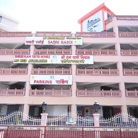 Shri Ram Yatri Nivas Arundhati Bhavan West Ayodhya, hotel i Ayodhya