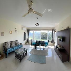 Aesthetic1BHK APT 5 min walk beach, hotel i Colva