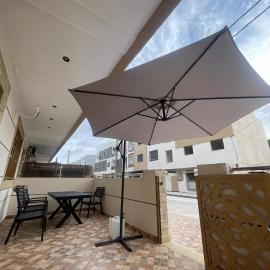 Appartement rdc Saidia avec 2 terrasses 3 min de la plage, hotel a Saïdia